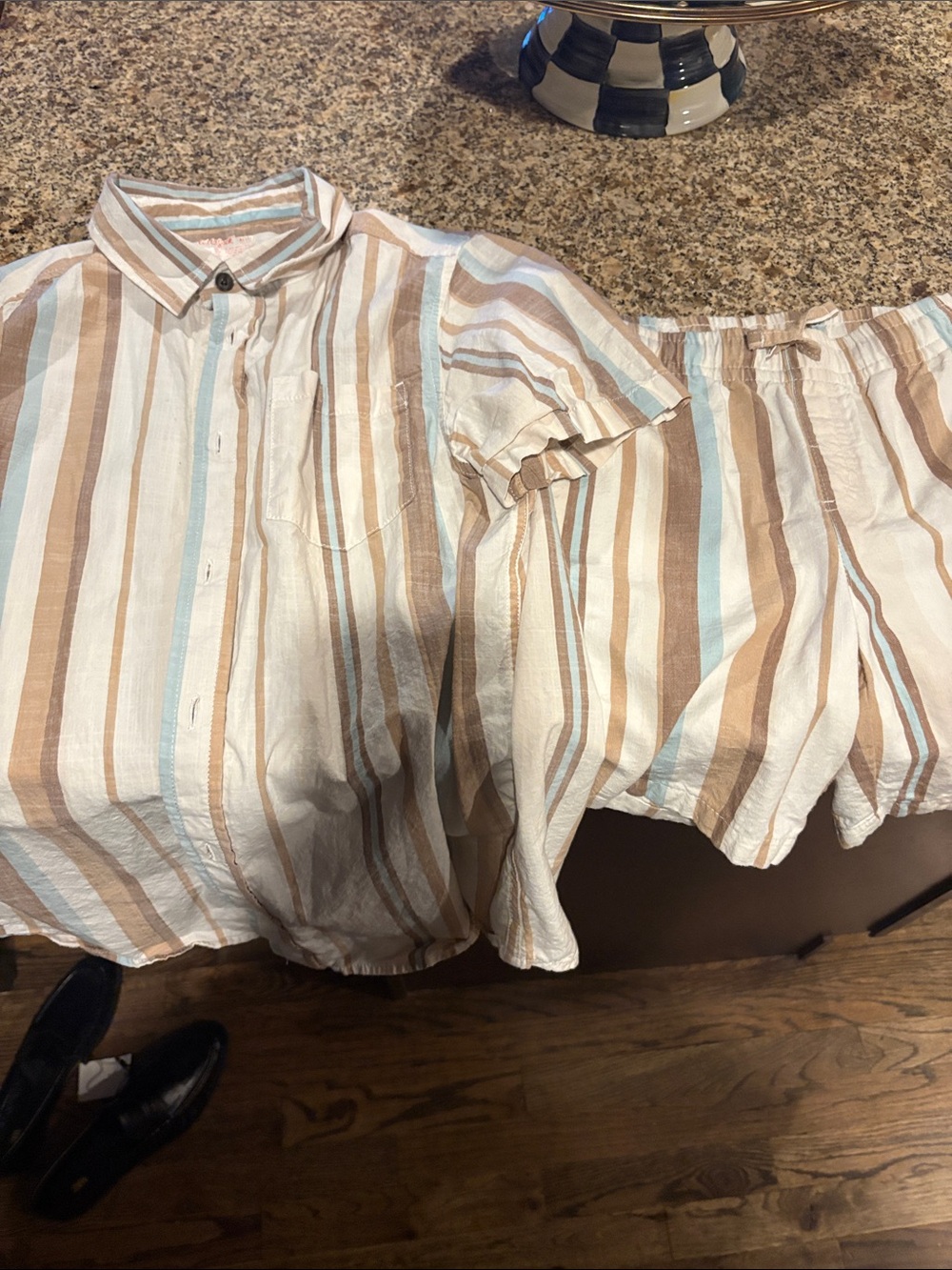 kids Short Sleeve Striped Button-Up Shirt in Beige and Light Blue